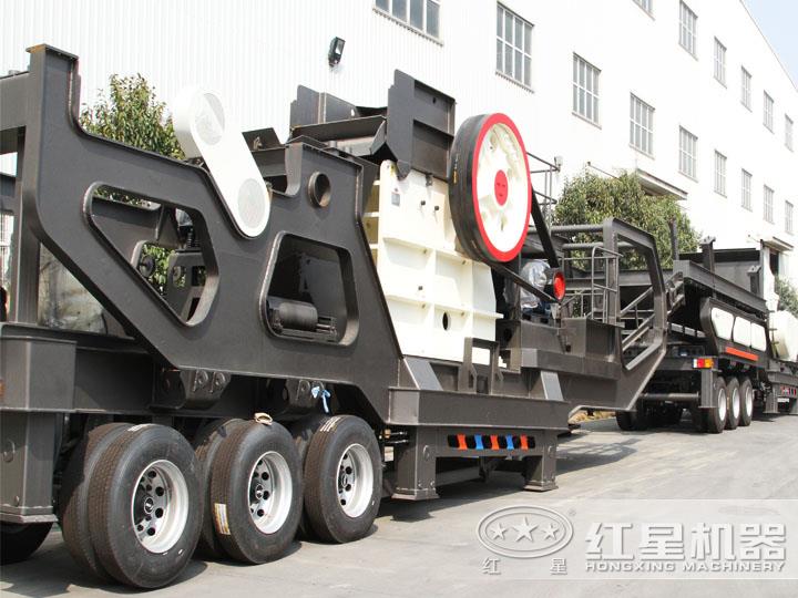 鄂破移動破碎機(jī)，為粗碎而生，破碎比大，使用壽命長